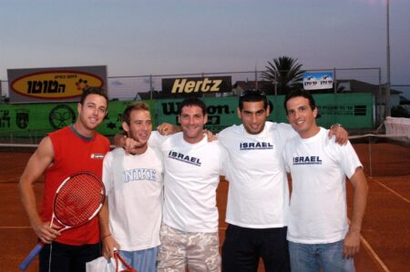 מימין לשמאל: אייל רן, אנדי רם, יוני ארליך, דודי סלע ונועם אוקון